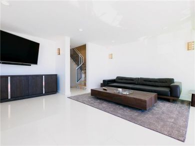 The Ultimate Beach Accommodation in Malibu